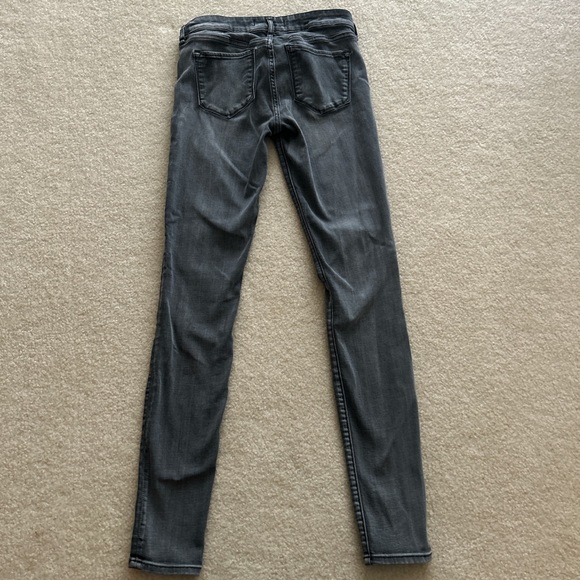Abercrombie & Fitch grey women’s skinny jeans 26/32 - Picture 3 of 6